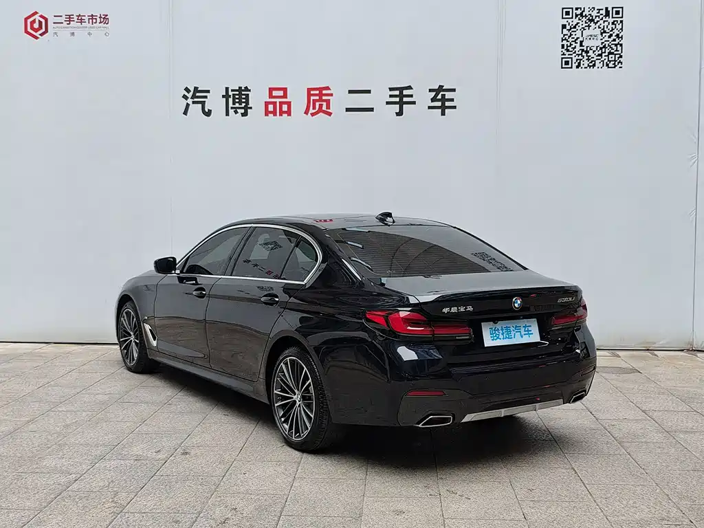 BMW 5 Series — миниатюра 6