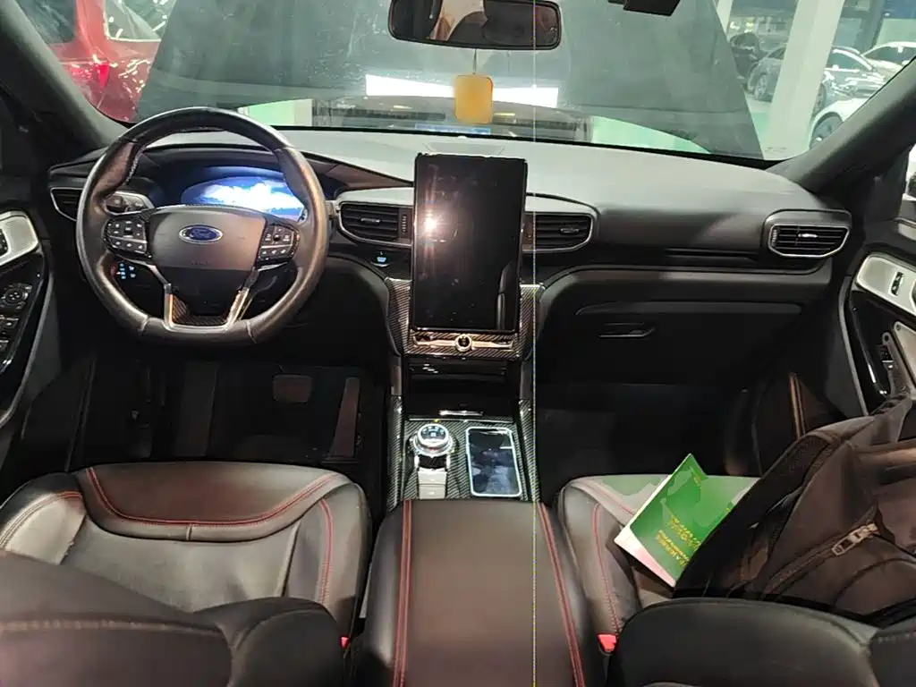 Ford Explorer — миниатюра 10