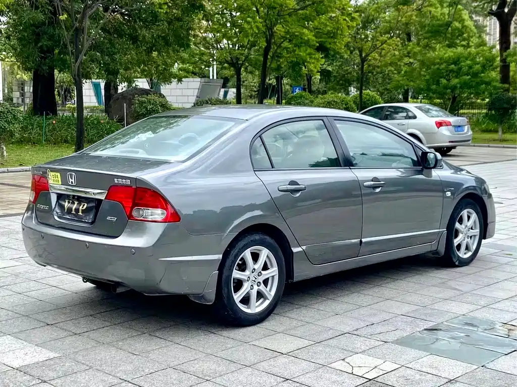 Honda Civic — миниатюра 5