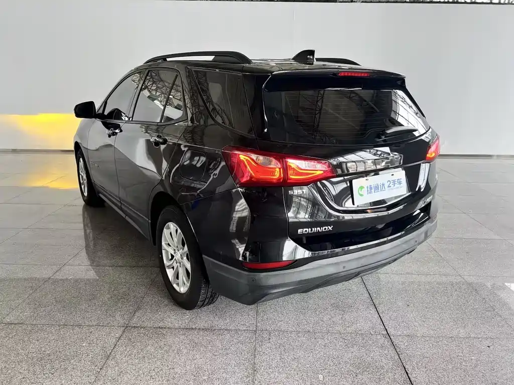 Chevrolet Equinox — миниатюра 6