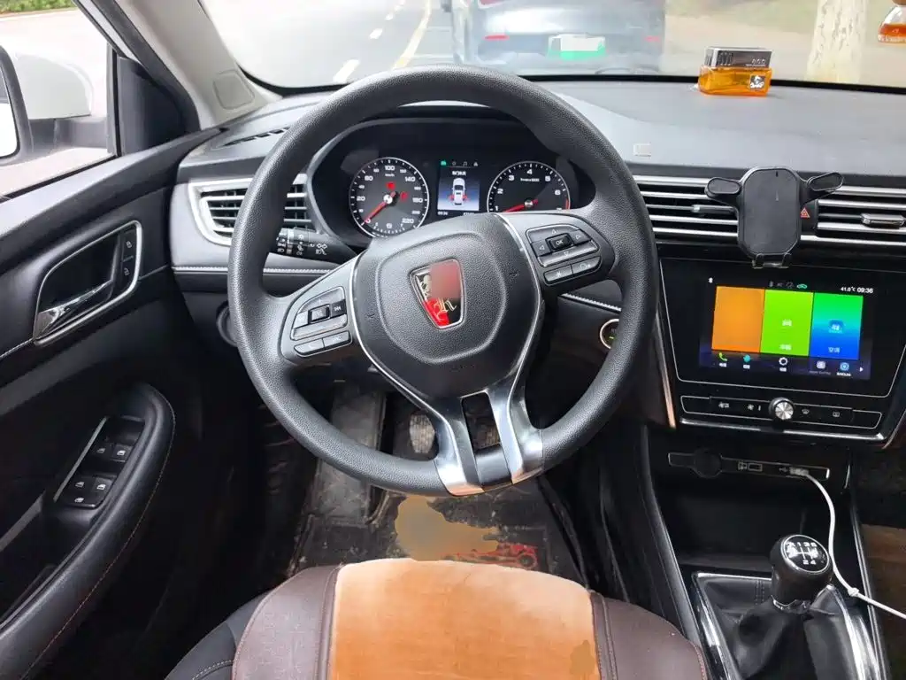 Roewe i5 — миниатюра 6