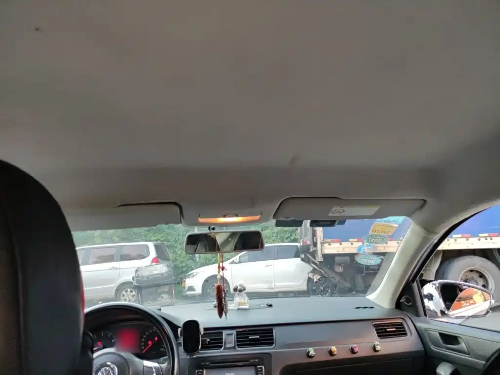 Volkswagen Santana — миниатюра 9