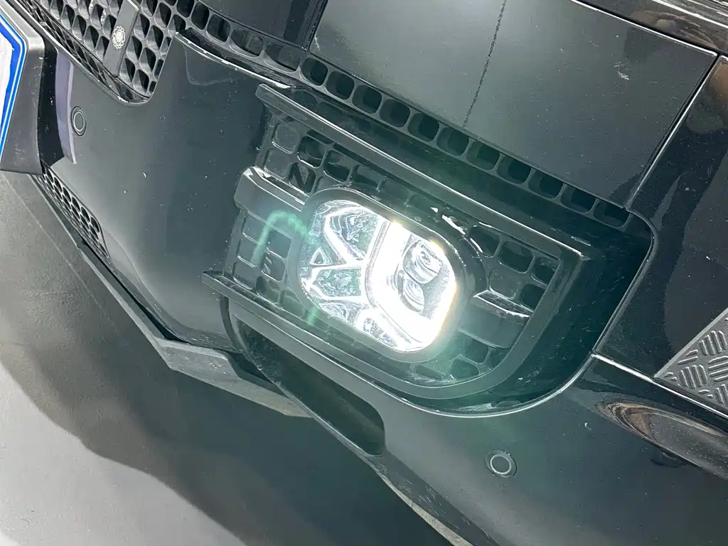 Land Rover Defender — миниатюра 19