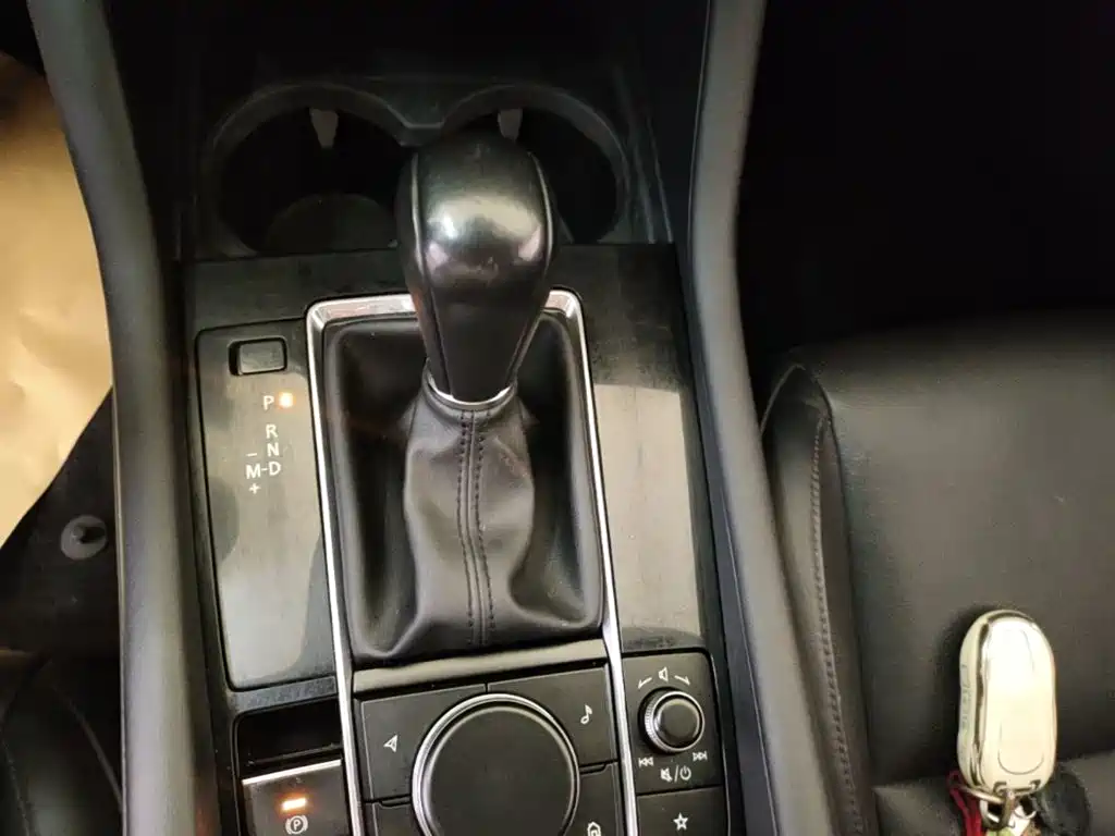 Mazda 3 Axela — миниатюра 14