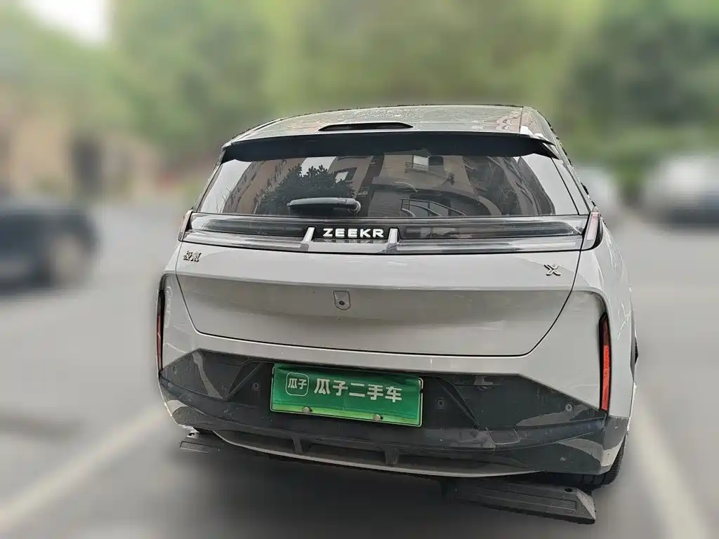 Zeekr X — миниатюра 4