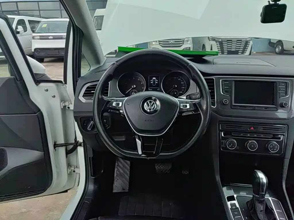 Volkswagen Golf Sportsvan — миниатюра 11