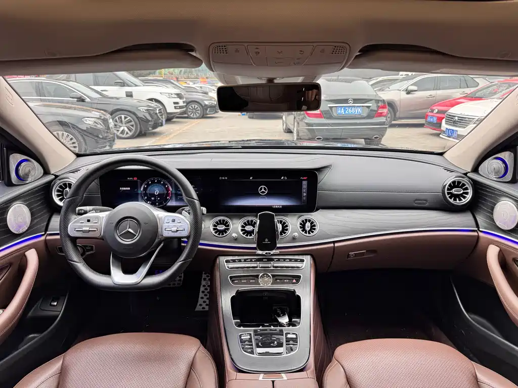 MERCEDES-BENZ E CLASS