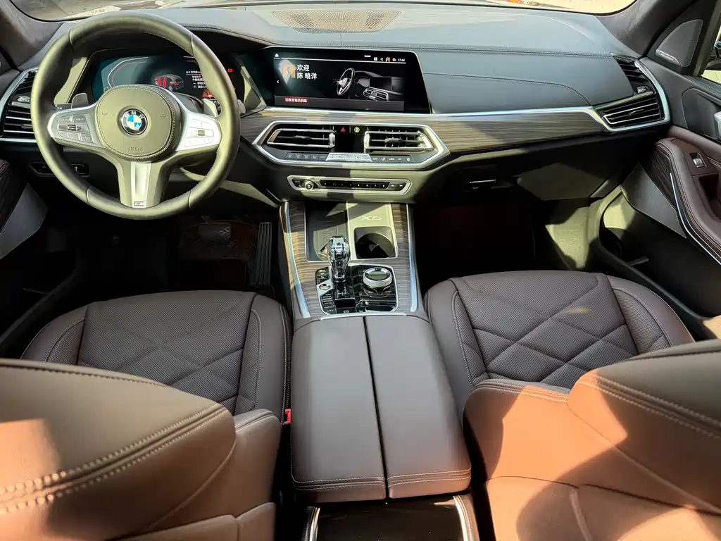 BMW X5 2022 xDrive 40Li M Sport