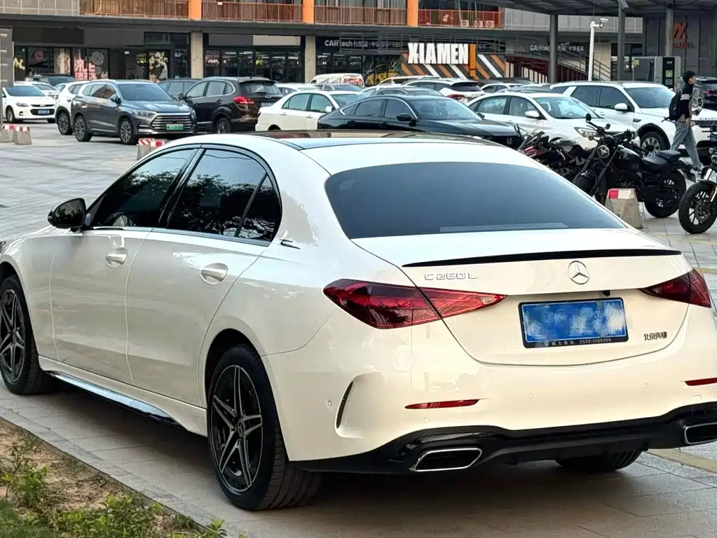 Mercedes-Benz C-Class — миниатюра 6