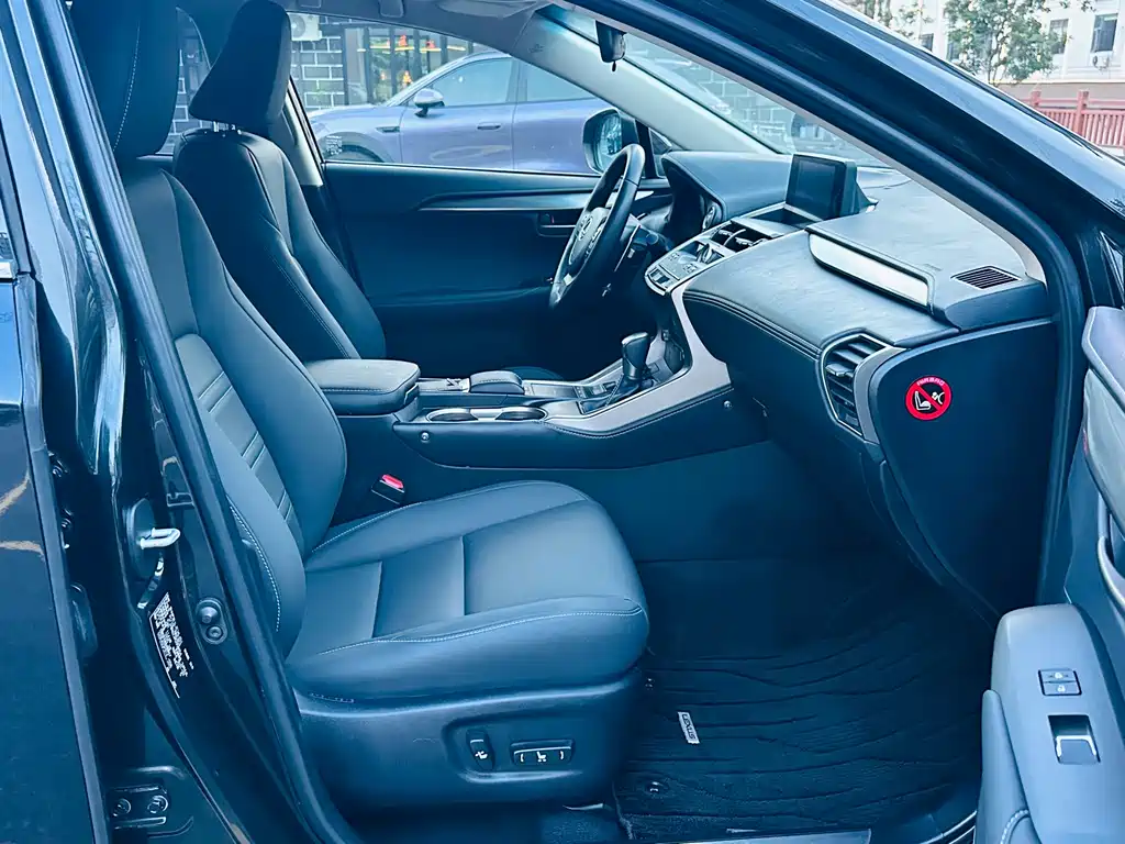 Lexus NX — миниатюра 7