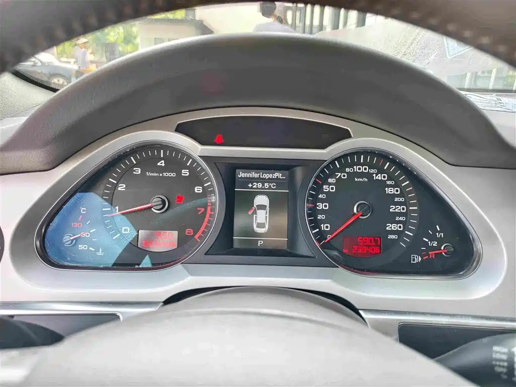 Audi A6L — миниатюра 8