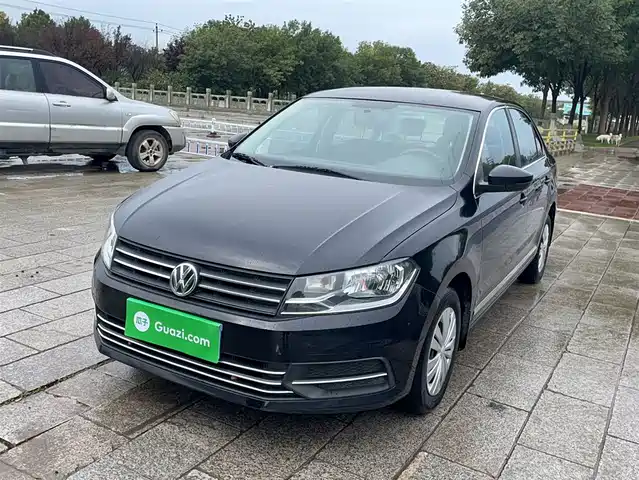 VOLKSWAGEN SANTANA 2021