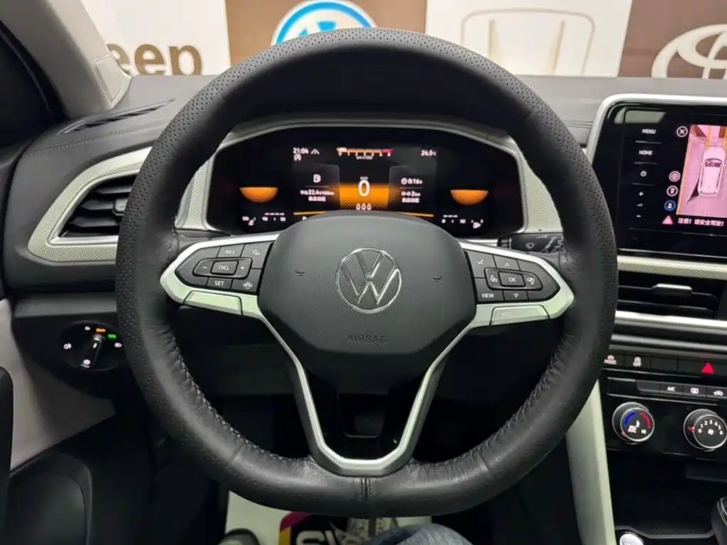 Volkswagen T-Roc — миниатюра 11