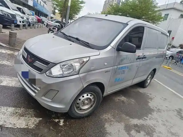 Wuling Rongguang V — миниатюра 2
