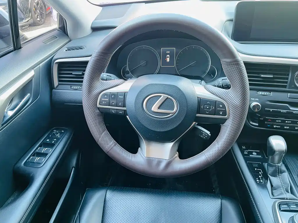 Lexus RX — миниатюра 7