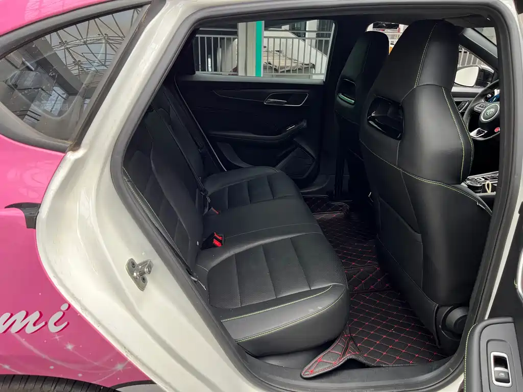 MG MG6 — миниатюра 8