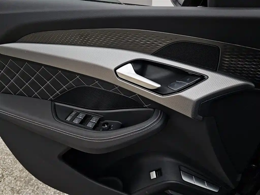 Audi Q6 2023 50 TFSI quattro
