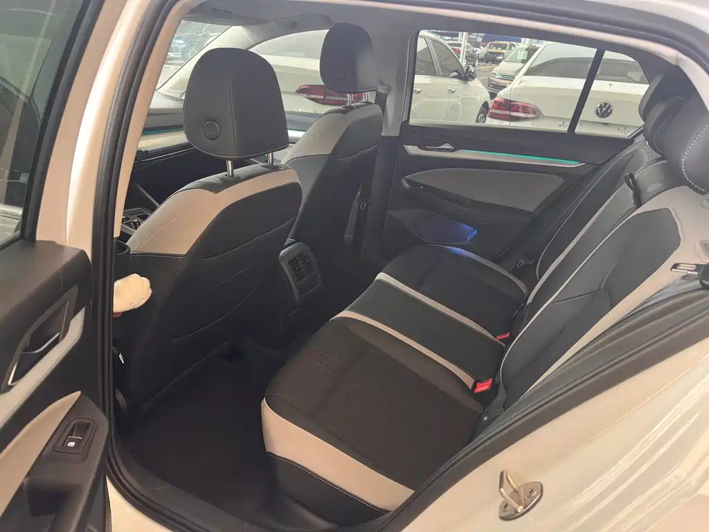 Volkswagen Golf — миниатюра 9