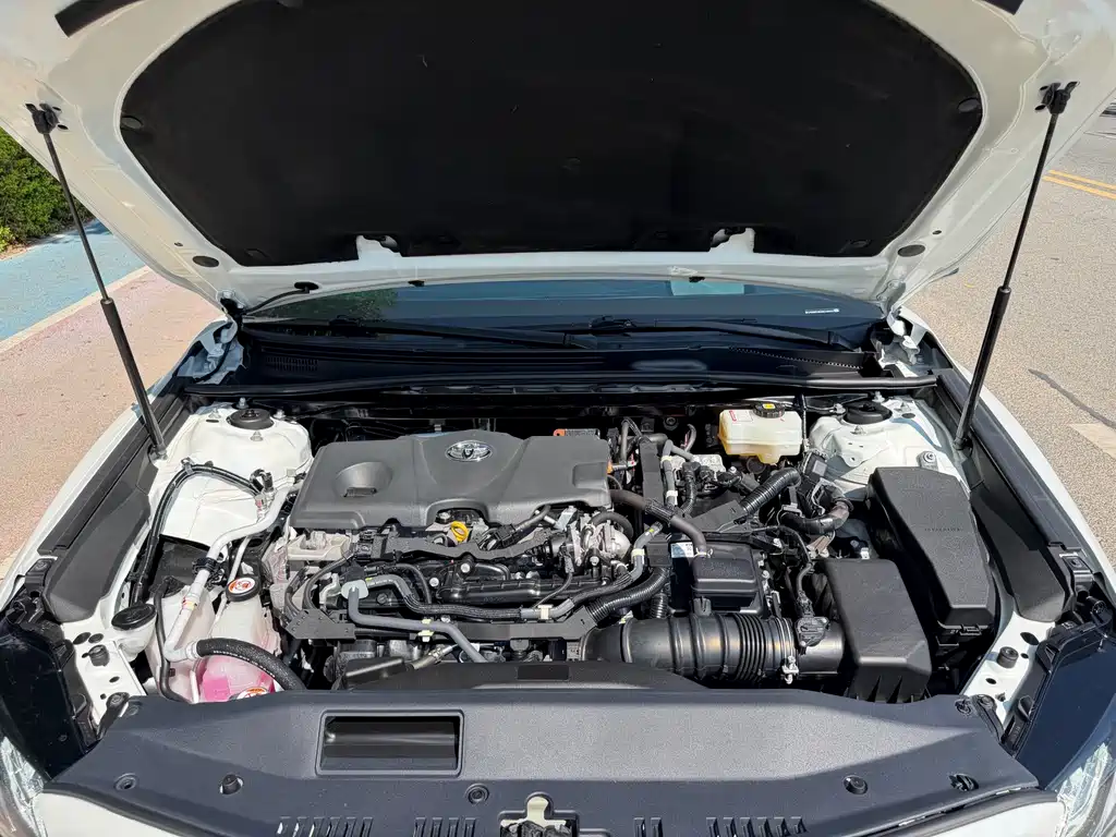 Toyota Camry — миниатюра 9