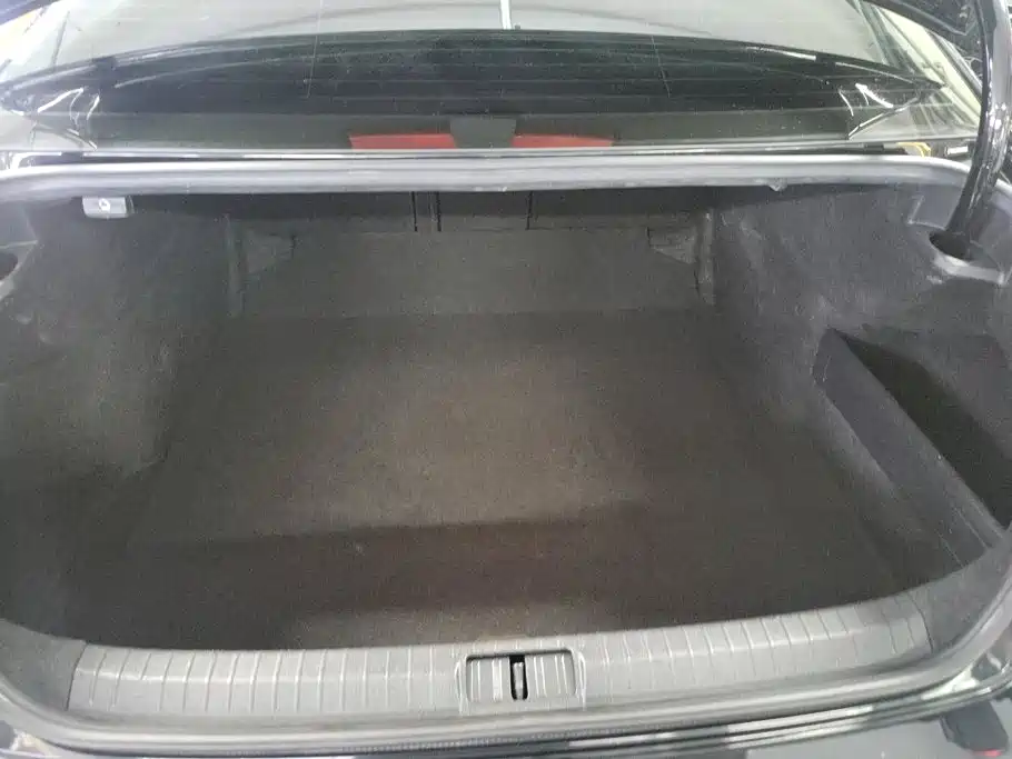 Volkswagen Magotan — миниатюра 4