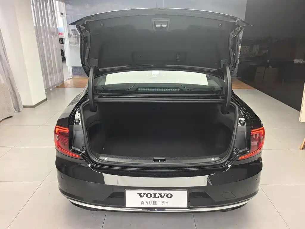 Volvo S90 — миниатюра 12