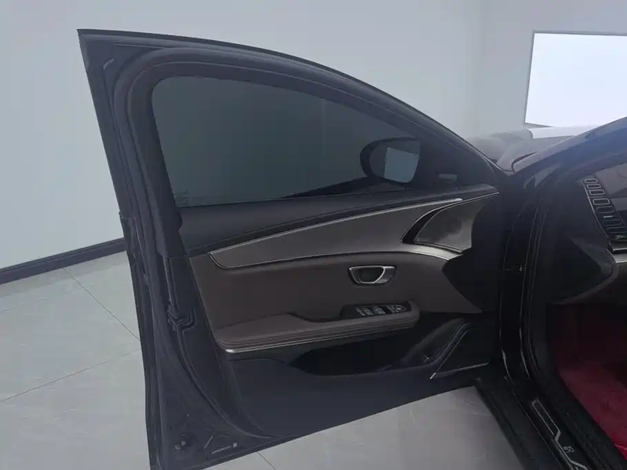 BYD Han — миниатюра 7