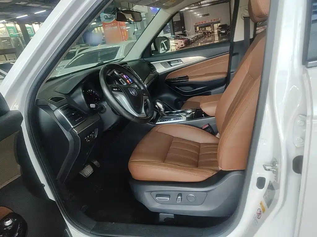 Changan CS95 — миниатюра 15
