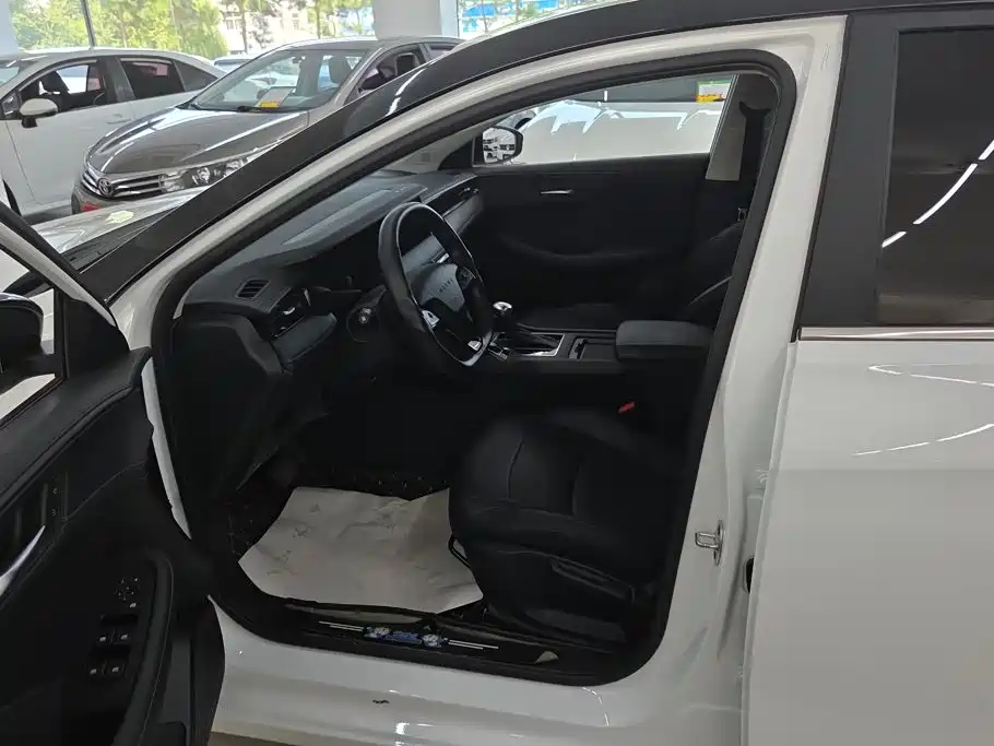 Roewe i5 — миниатюра 9