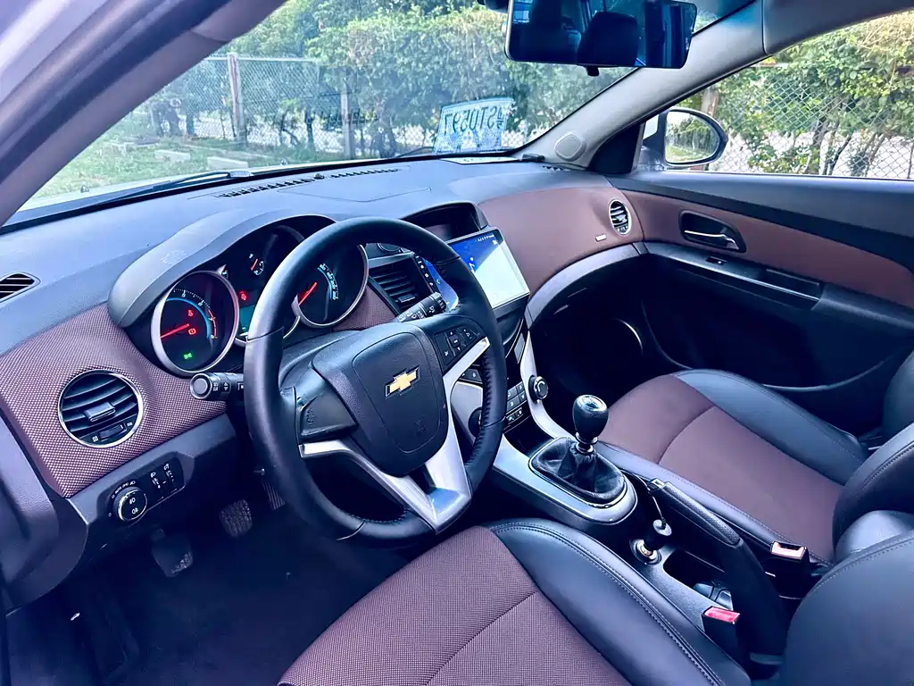 Chevrolet Cruze — миниатюра 15