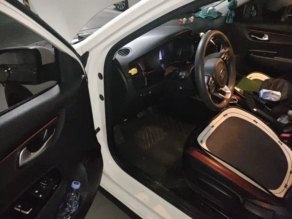 Kia KX Cross — миниатюра 12