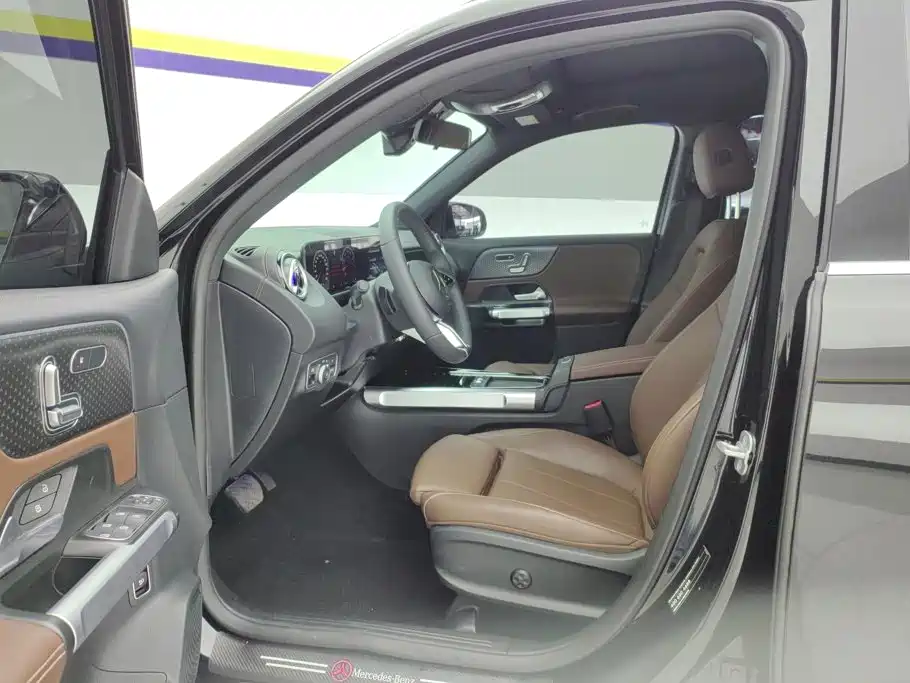 Mercedes-Benz GLB — миниатюра 9