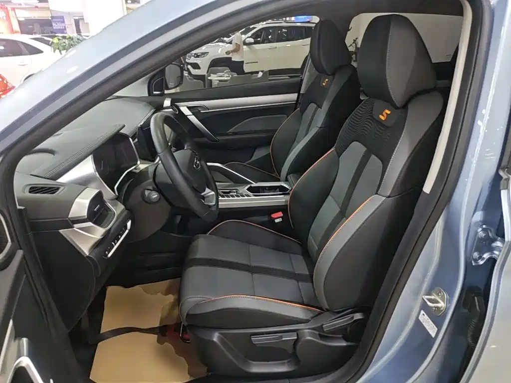Geely Binyue — миниатюра 15