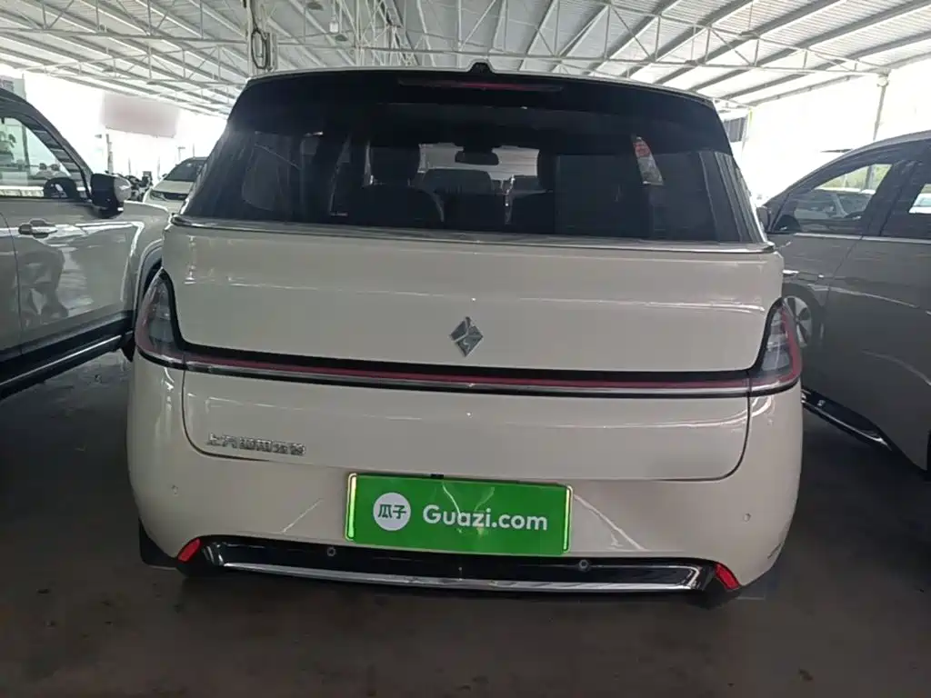 Baojun Yunduo — миниатюра 6