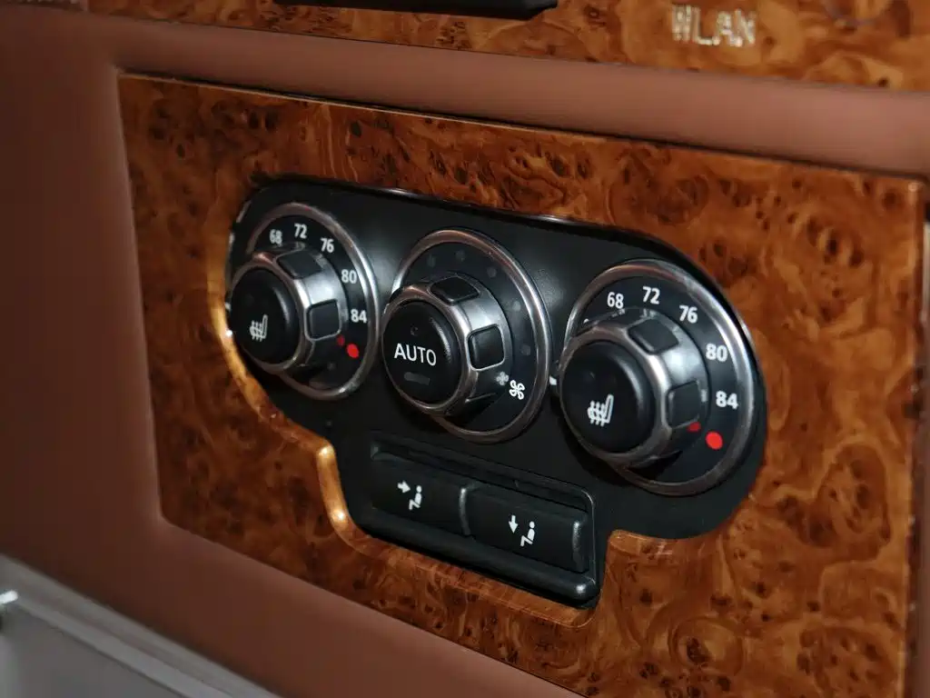 Land Rover Range Rover — миниатюра 14