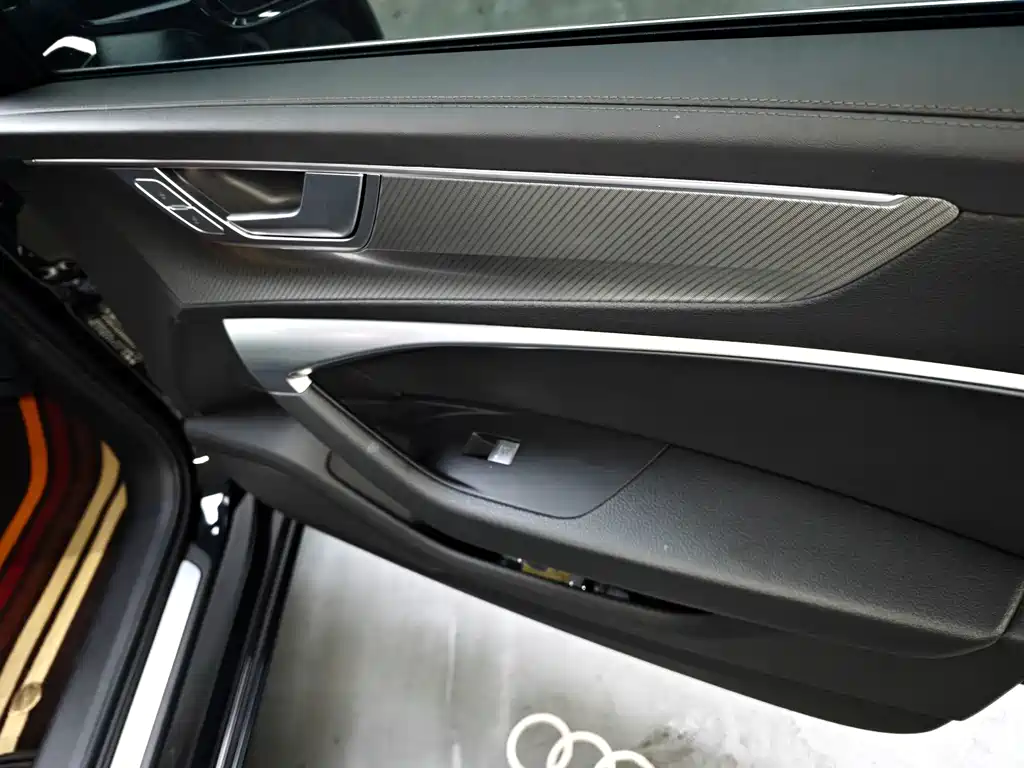 Audi A6L — миниатюра 5
