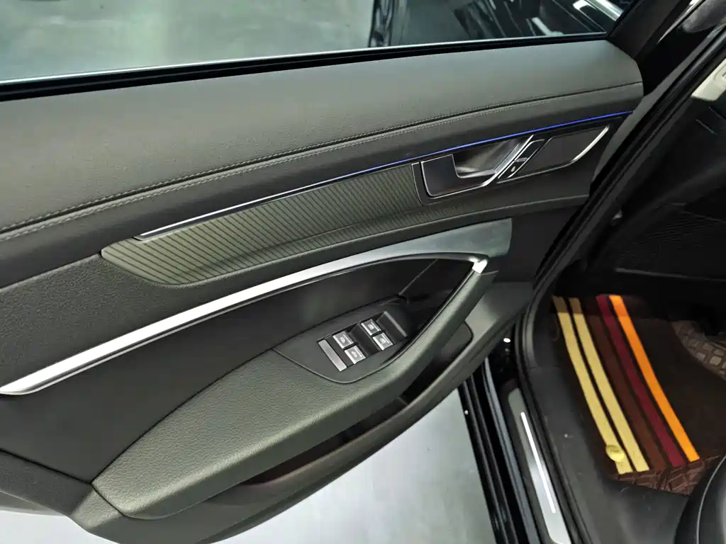 Audi A6L — миниатюра 13