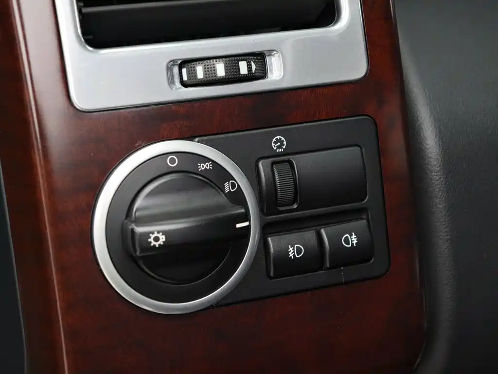 Land Rover Range Rover — миниатюра 7