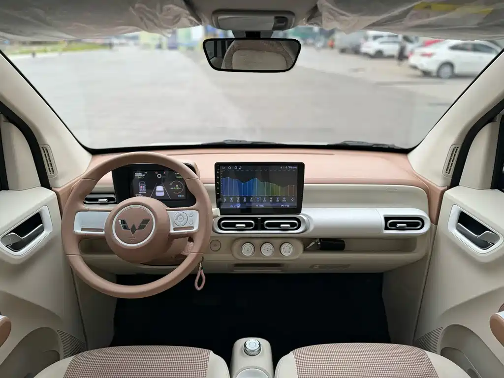 Wuling MINIEV — миниатюра 8