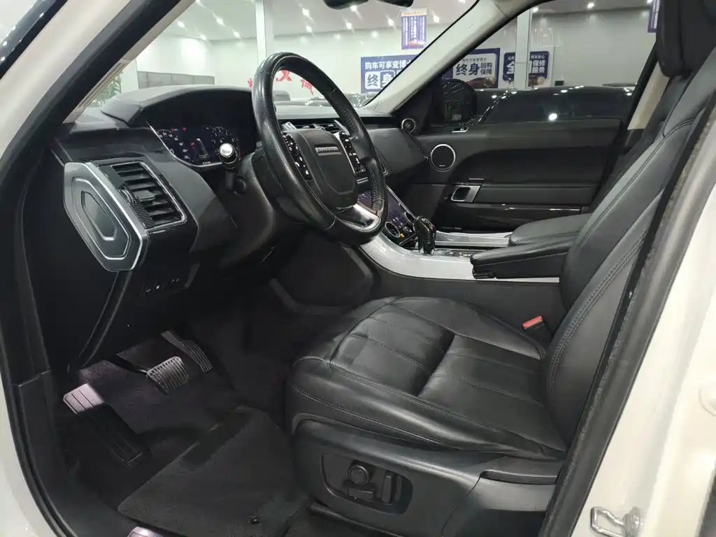 Land Rover Sport PHEV — миниатюра 8
