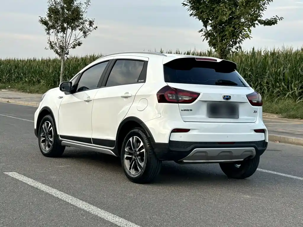Geely Vision X3 — миниатюра 7