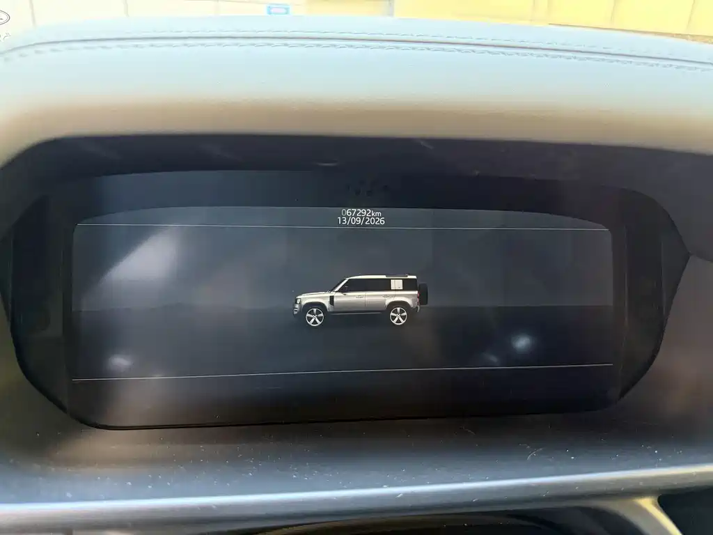 Land Rover Defender — миниатюра 7