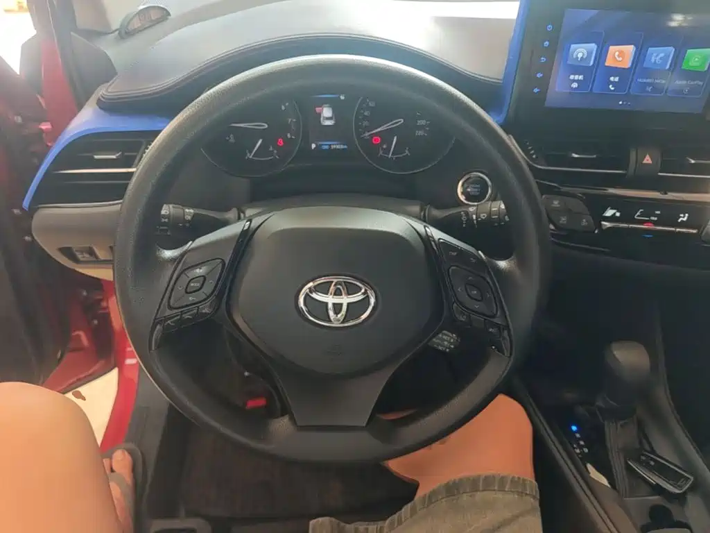 Toyota C-HR — миниатюра 11