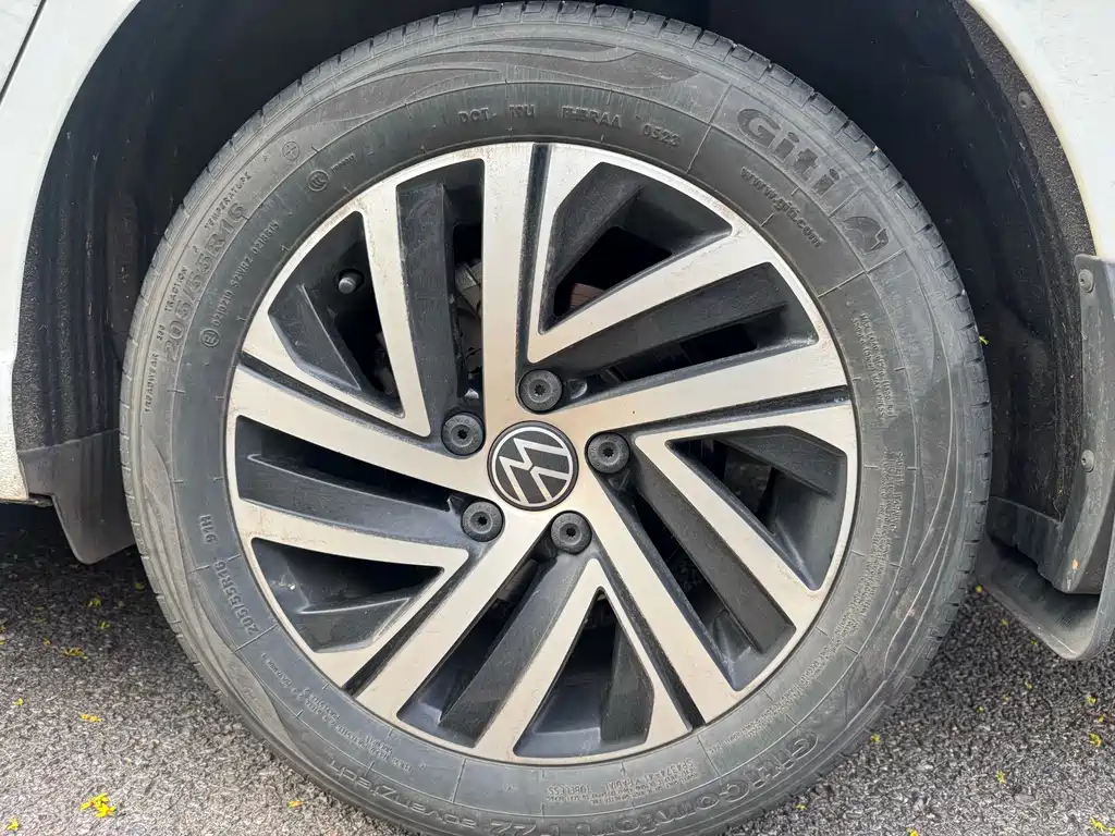 Volkswagen Lavida — миниатюра 9