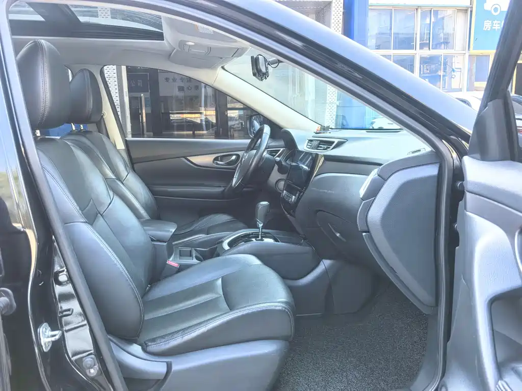 Nissan X-Trail — миниатюра 8