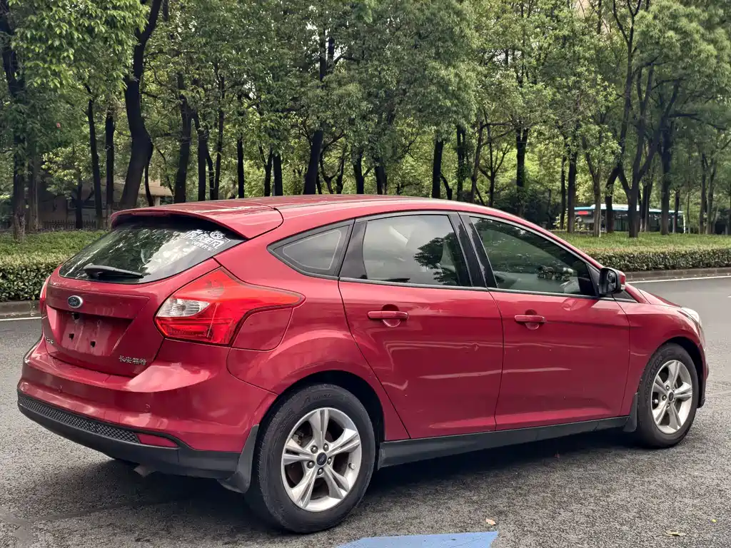 Ford Focus — миниатюра 7
