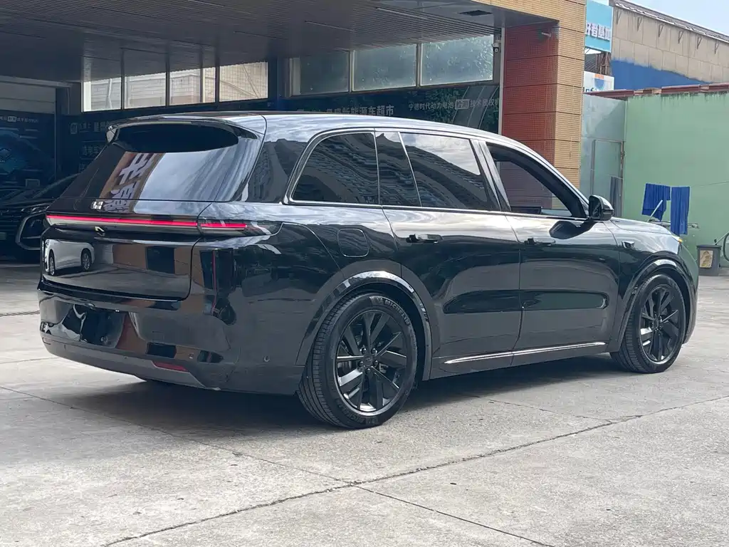 Li Auto Li L8 — миниатюра 4
