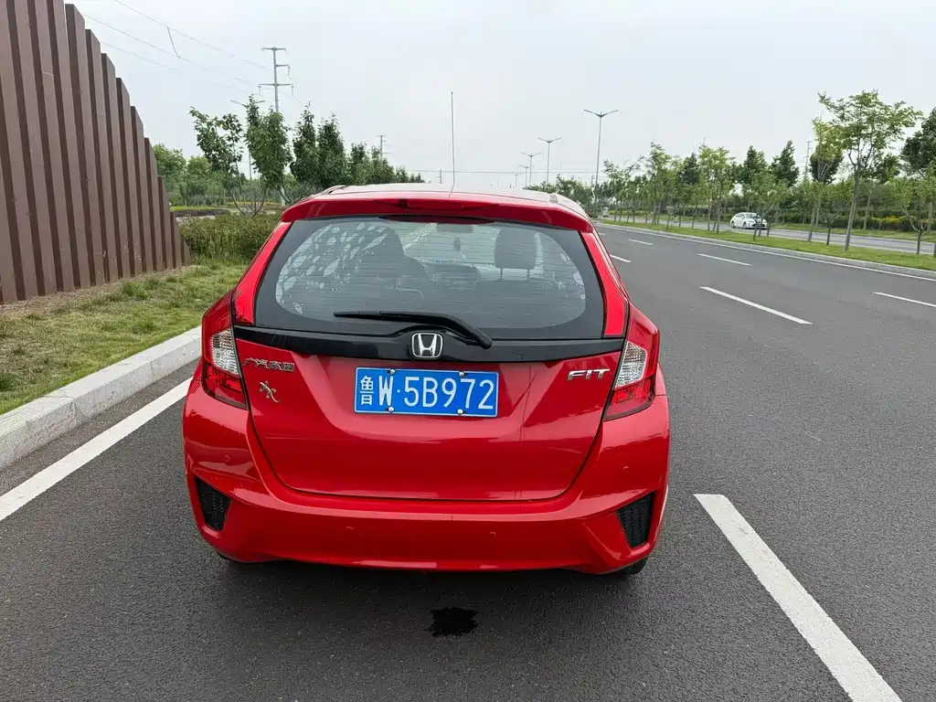 Honda Fit — миниатюра 8