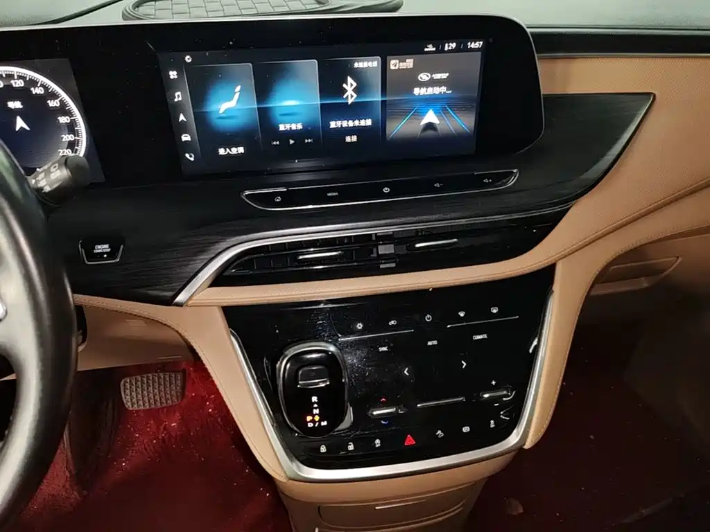 Buick GL8 — миниатюра 13