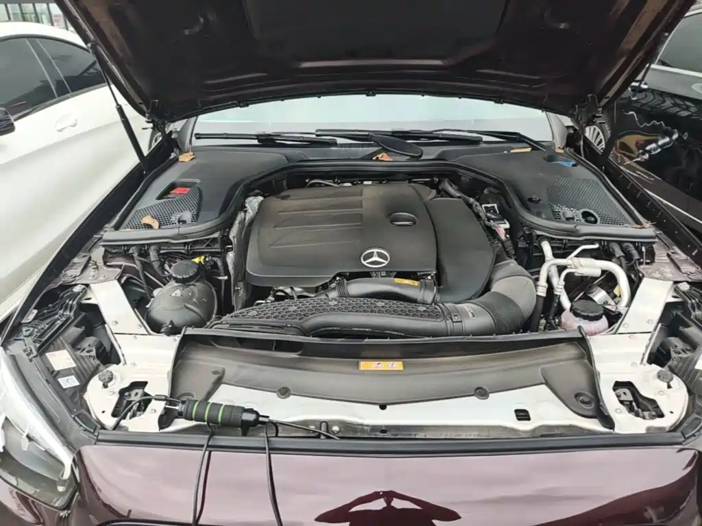 Mercedes-Benz E-Class (Import) — миниатюра 25