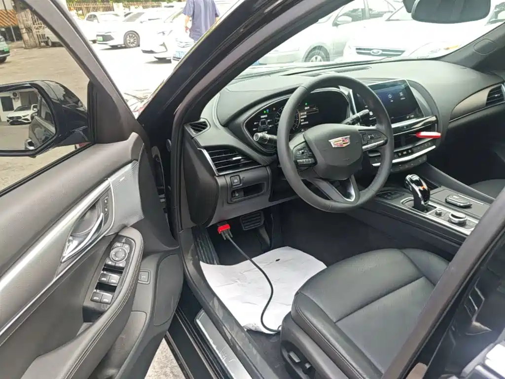 Cadillac CT5 — миниатюра 16